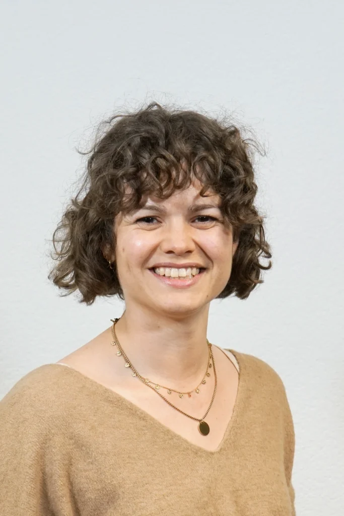 Portrait foto von Chiara Ackermann Logopaedin