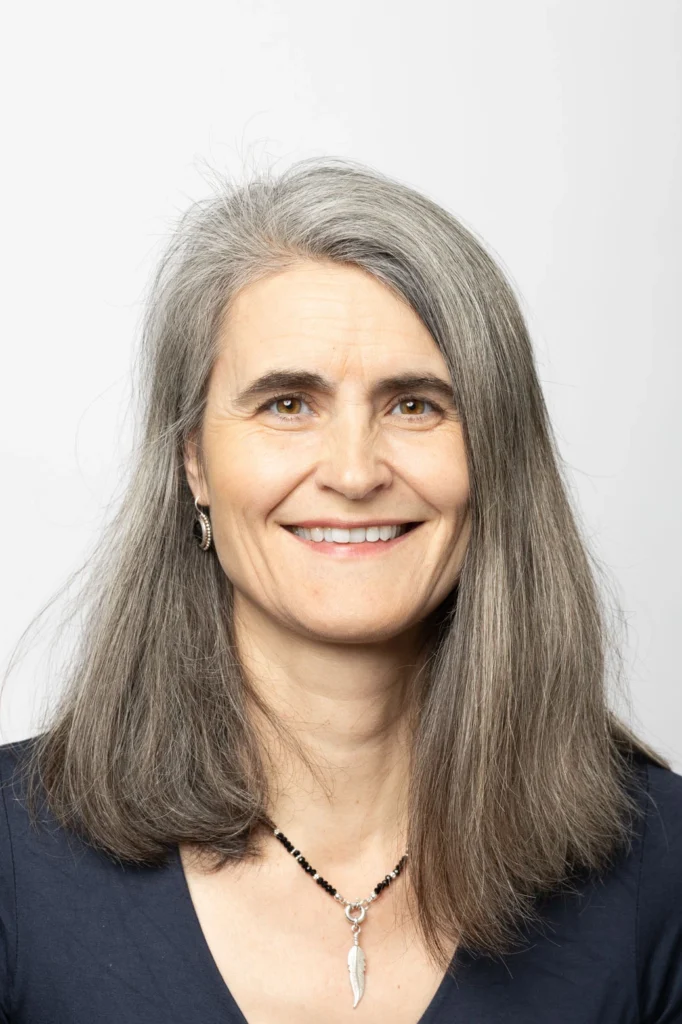 Porträtfoto von Nora Hälg